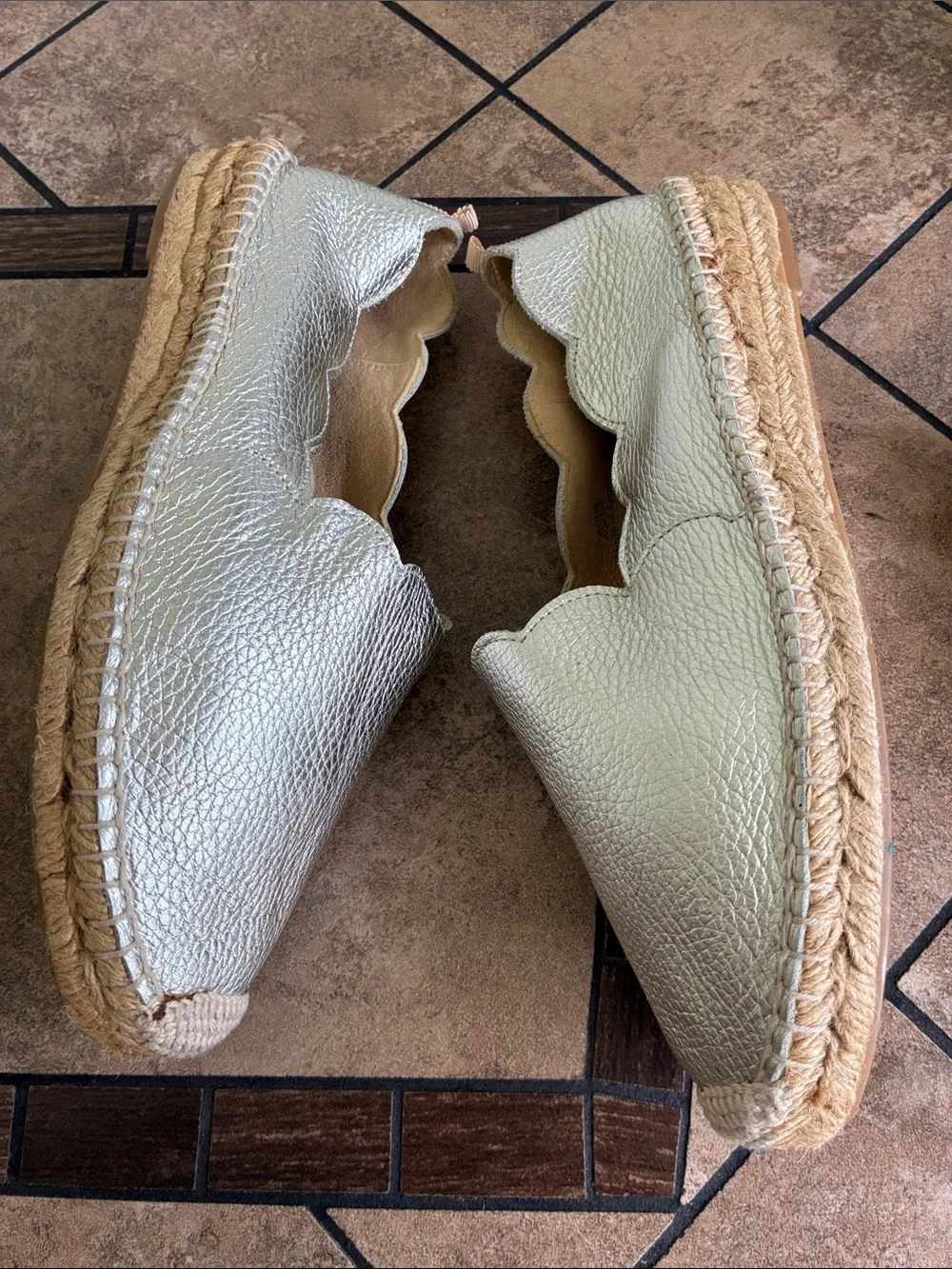 Boden Metallic Silver Espadrille Slip-Ons Scalloped 40/ 8.5